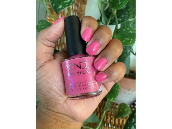 vinylux-hot-pop-pink