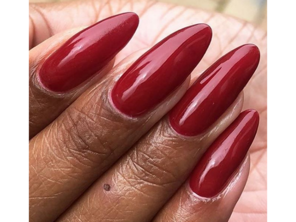 cnd-vinylux-rouge-rite