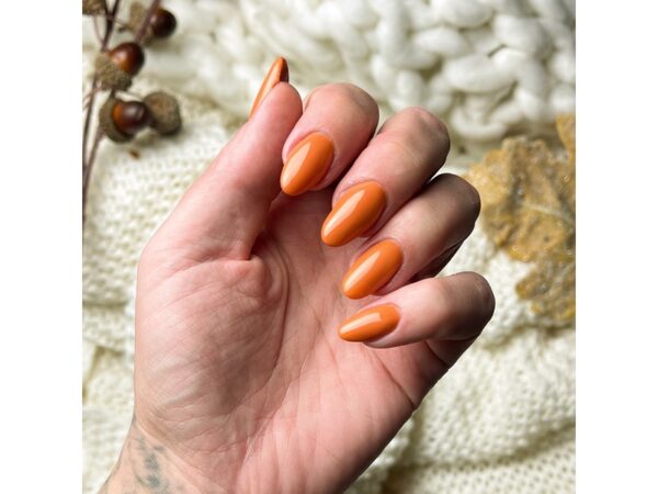 cnd-vinylux-silky-sienna